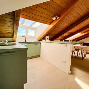 House , Syracuse Italia